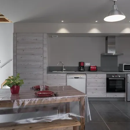 Moderne A La Ferme Avec Cheminee Et Wifi - Fr-1-489-269 Chapeau