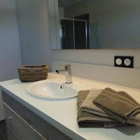 Moderne A La Ferme Avec Cheminee Et Wifi - Fr-1-489-269 Chapeau